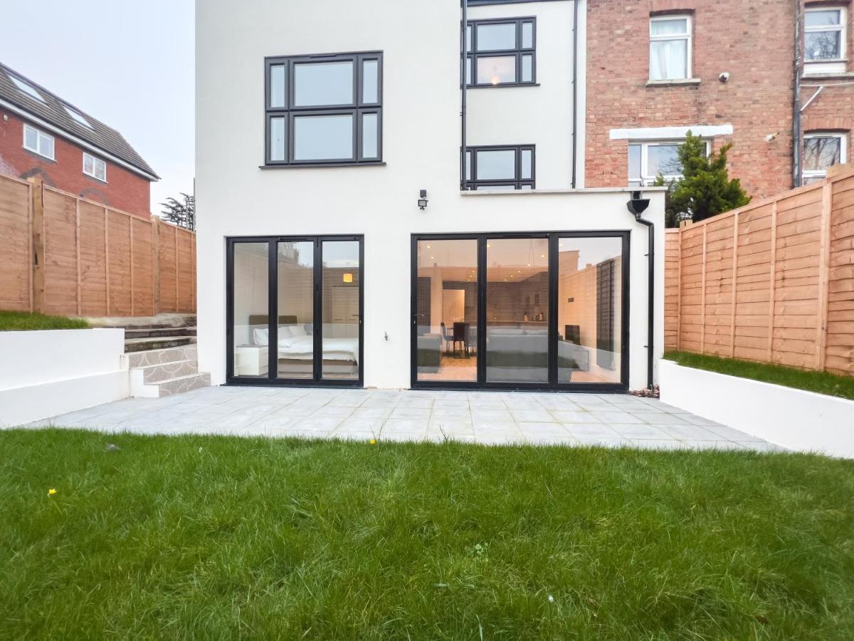 フィンチリーDeluxe 3 Bed Flat With Gardenアパートメント エクステリア 写真