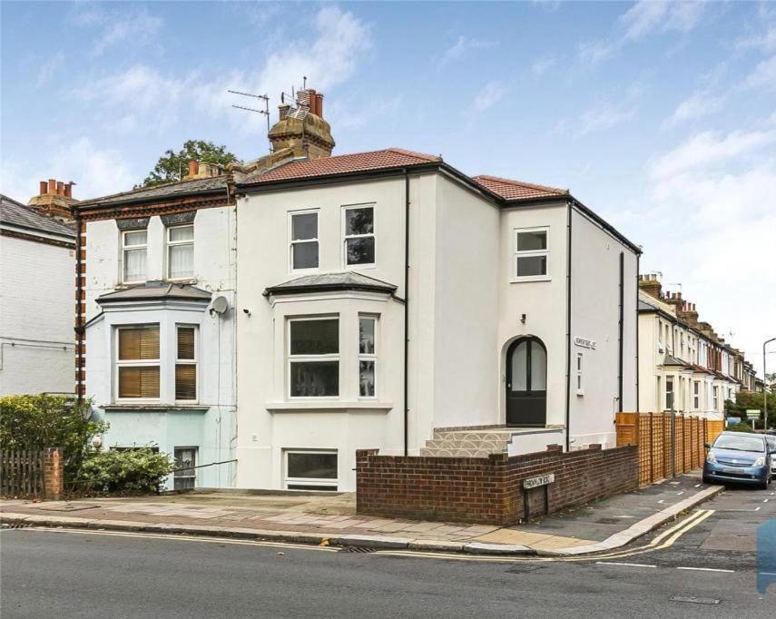 フィンチリーDeluxe 3 Bed Flat With Gardenアパートメント エクステリア 写真