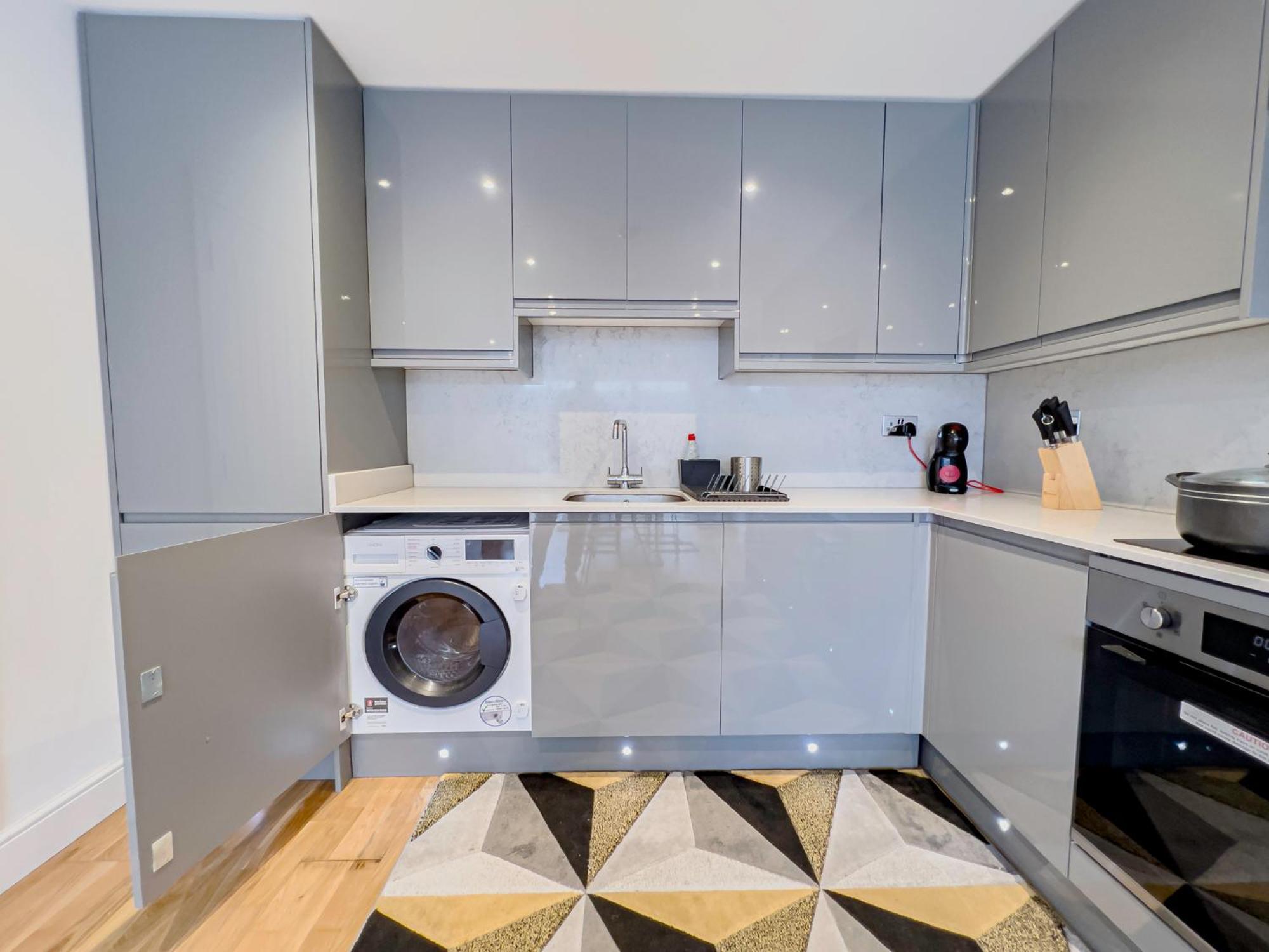 フィンチリーDeluxe 3 Bed Flat With Gardenアパートメント エクステリア 写真